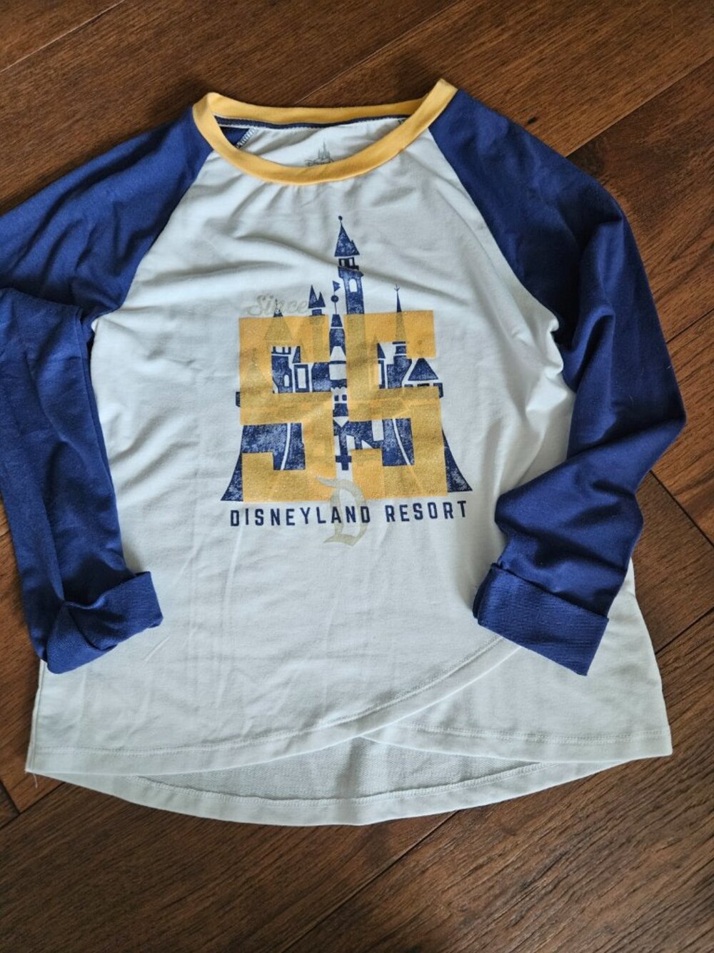 Disneyland Resort Vintage Long Sleeve Size XS
